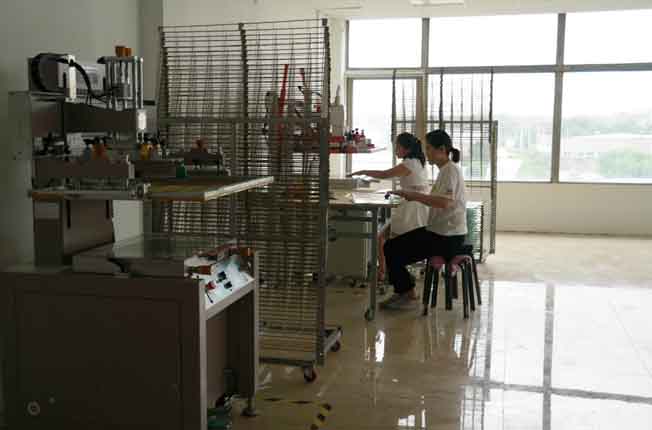 絲網印刷:掃碼牌 絲網印刷:掃碼牌